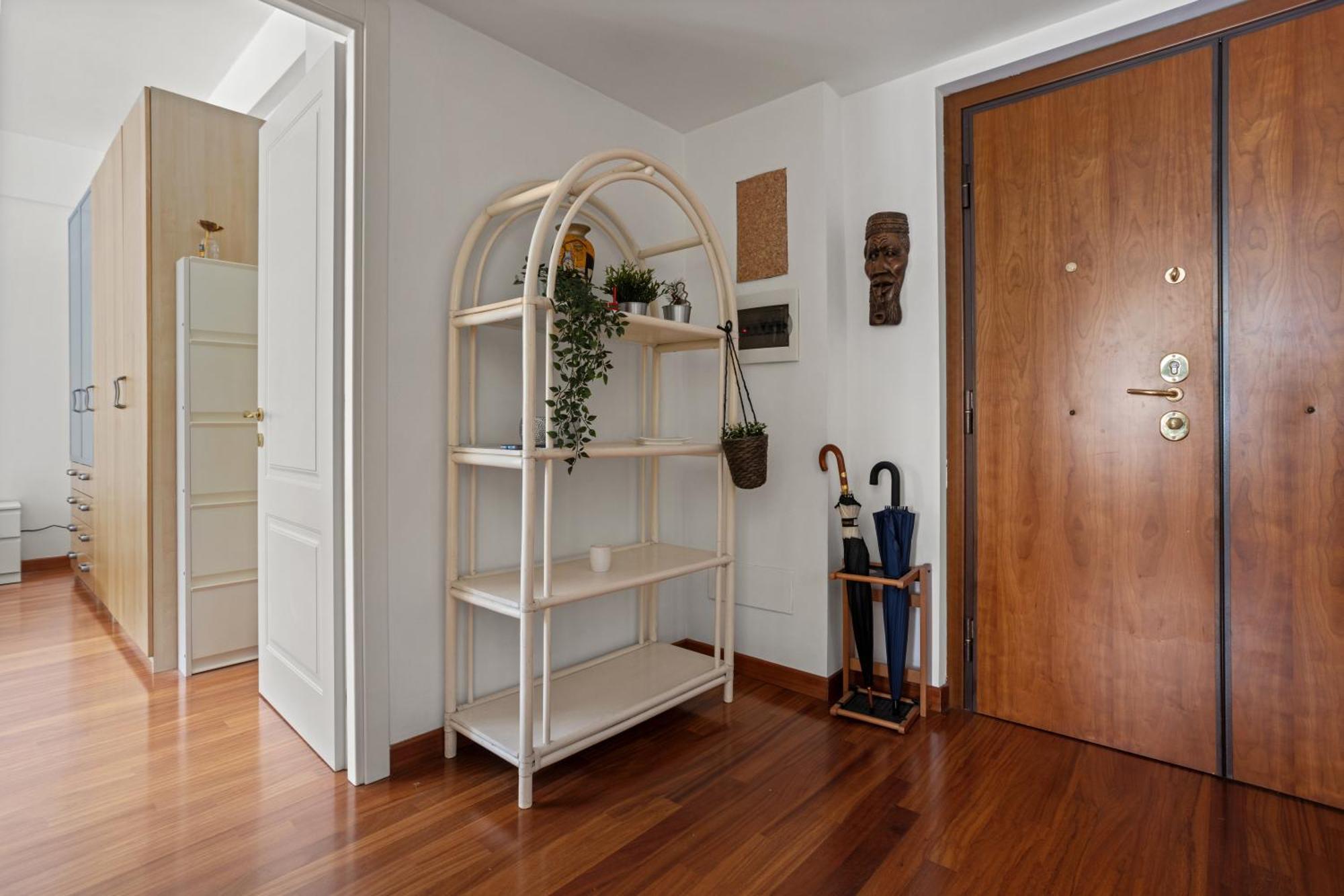 543 Appia Avenue - Metro A * Rom