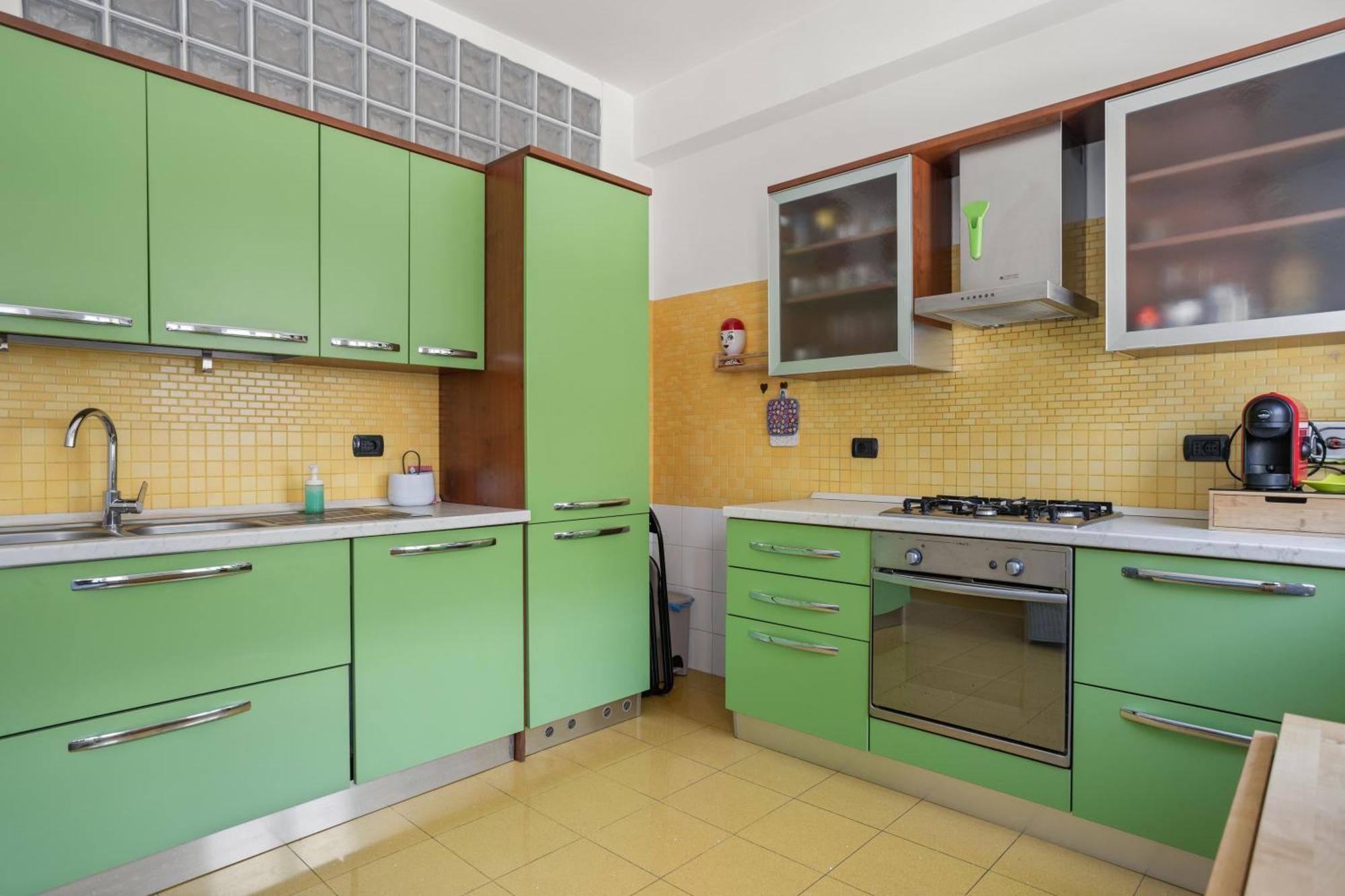 543 Appia Avenue - Metro A * Rom